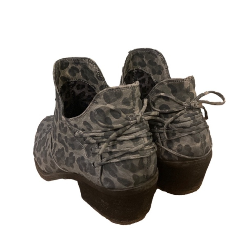 Leopard Print Booties Size 9 By Very G - image 2
